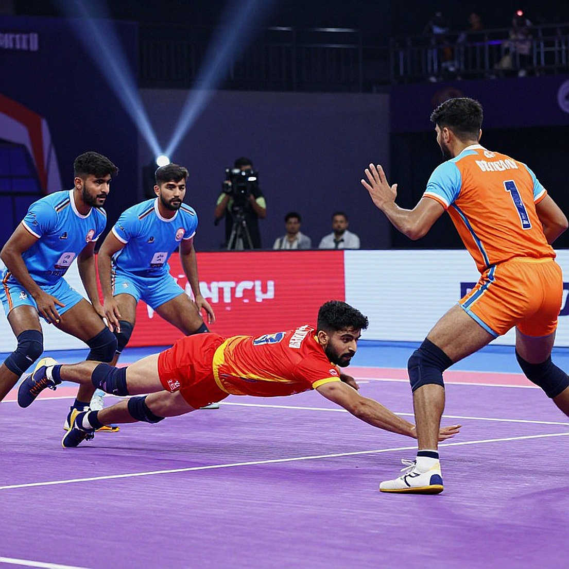 সোনার ডাবল আর চুপচাপ গ্যালারি: এশিয়ান গেমসের কাবাডি আমাদের আসলে কী শেখাল
