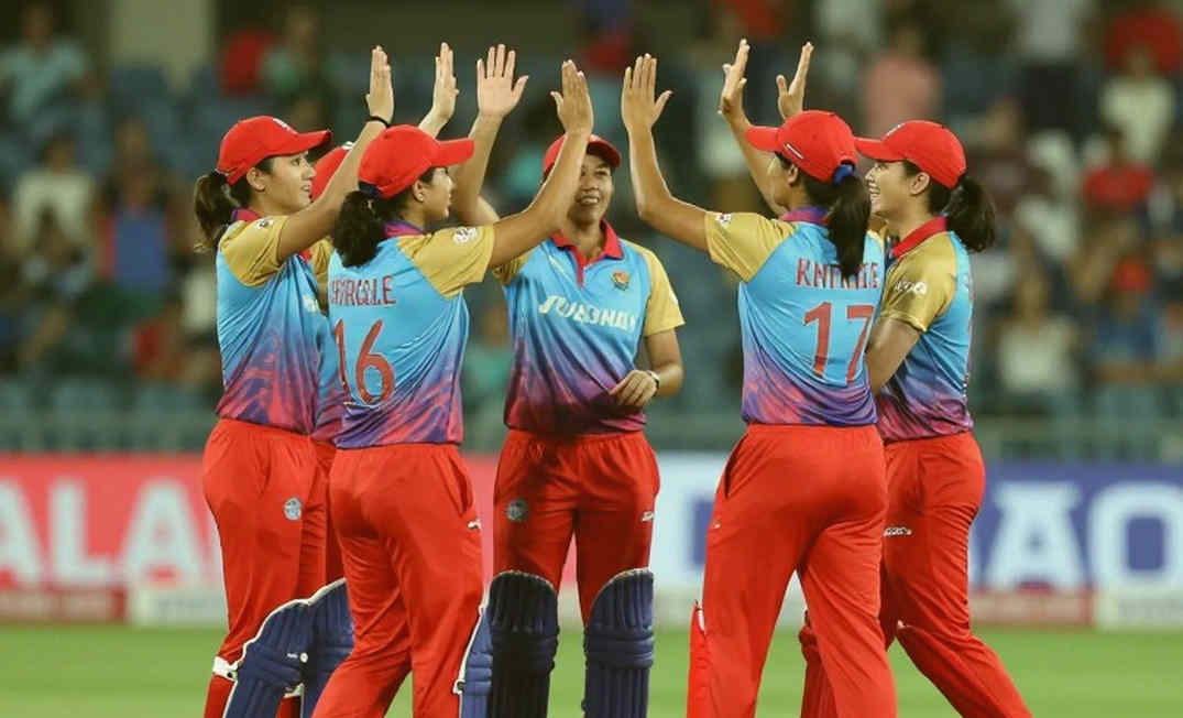 ক্রিকেটের ডিজিটাল মালিকানা: ফ্যান টোকেন, NFT আর স্মার্ট কন্ট্রাক্ট কি খেলার অর্থনীতিকে নতুন করে লিখছে?